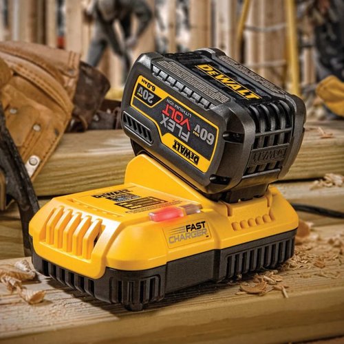 Carregador Rápido de Bateria 20V/60V LI-ION 220V DCB118-B2 DeWalt