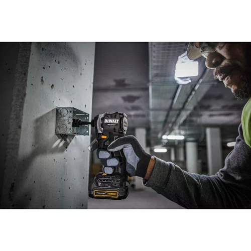 Combo Furadeira Parafusadeira de Impacto McLaren Edição Limitada DCK200ME2GT-BR DeWalt