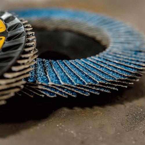 Disco Flap Plastico Z 40 4 1/2" x 7/8" DW8307P-AR DeWalt