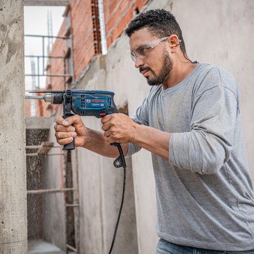 Furadeira de Impacto Bosch GSB 13 RE 750W com 23 Acessórios