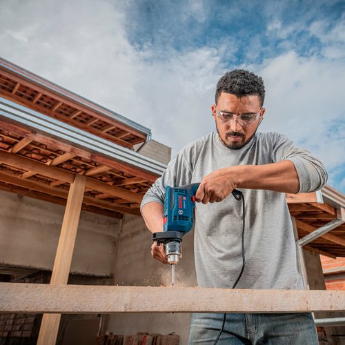 Furadeira de Impacto Bosch GSB 13 RE 750W com 23 Acessórios