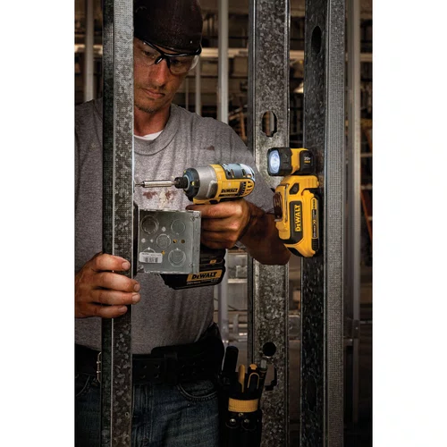 Lanterna Led Articulada 165 Lúmens 20v Max DCL044 DeWalt