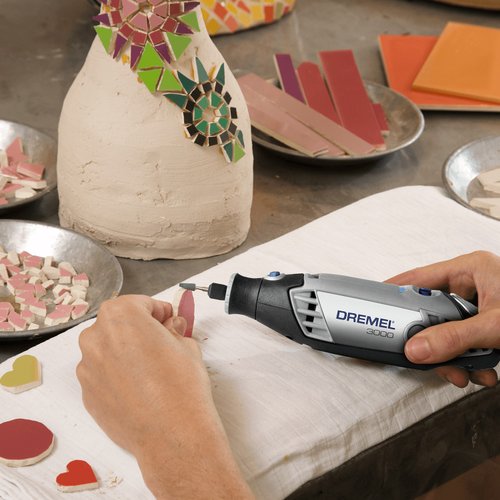 Micro Retífica Dremel 3000 220V Com 10 Acessórios F0133000PC Dremel