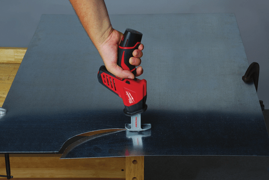 Mini Serra Sabre 12V 2420-159N Milwaukee