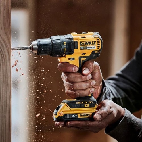 Parafusadeira Furadeira 20v Max Li-ion Bivolt 2 Bateria 2ah DCD7771D2-BR DeWalt