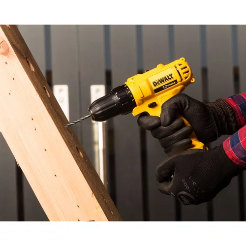 Parafusadeira Furadeira 3/8 10mm Bateria Litio BIVOLT DCD700C2-BR DeWalt