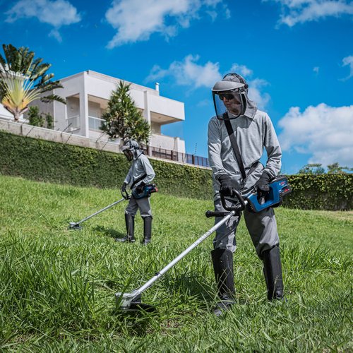 Roçadeira à Bateria 18V Bosch GFR 18V-23 BL Brushless 3 Pontas Sem Bateria