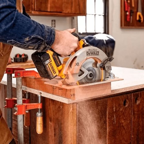 Serra Circular 7-1/4" 20v Max Li-Ion Brushless DCS570B-B3 DeWalt