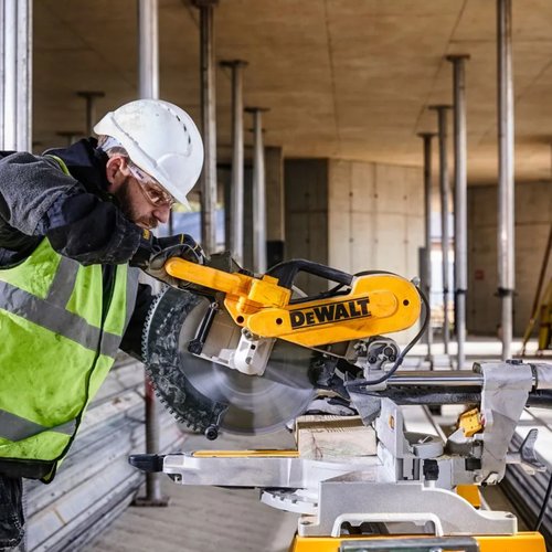 Serra Esquadria 12" 220V Com Braço Telescópio DWS780-B2 DeWalt