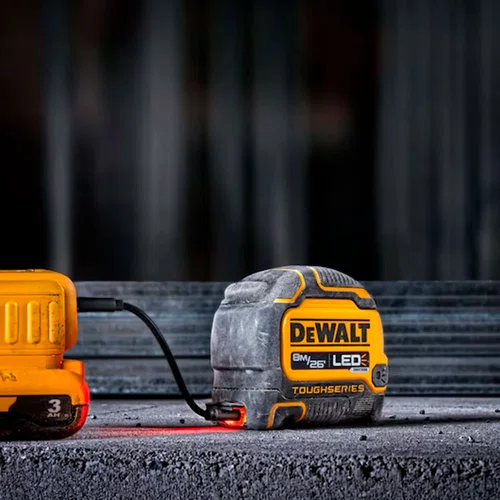 Trena 8m com LED ToughSeries DWHT35268M Dewalt