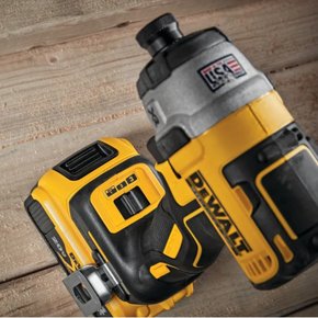 Parafusadeira De Impacto 1 4 20 V Max Xr Li Ion 3 Vvr Dcf 88 Parafusadeira De Impacto 1 4 20 V Max Xr Li Ion 3 Vvr Dcf 88